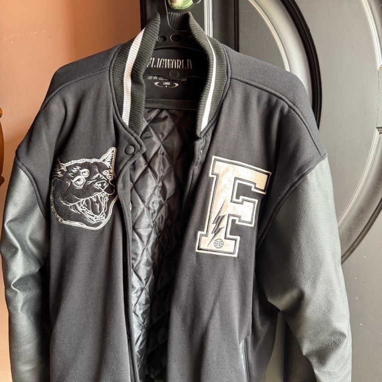 PRELOVED Jaket Varsity Flicworld size L