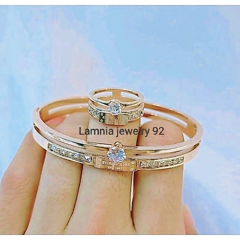 1 SET PERHIASAN WANITA MEWAH BAHAN TITANIUM TIDAK BERKARAT