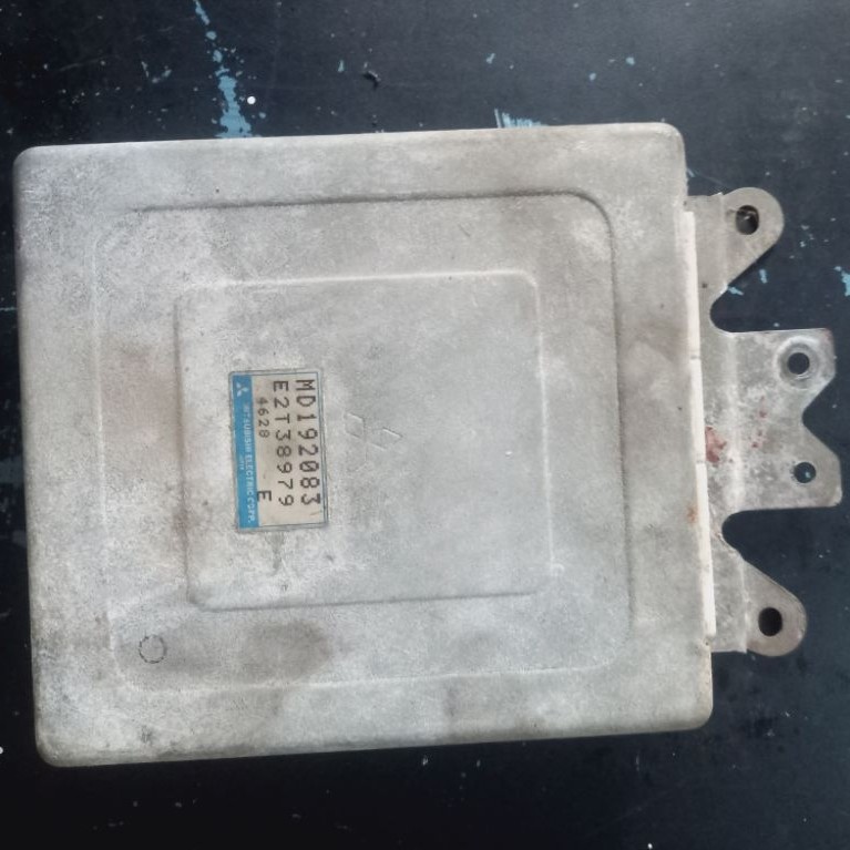 ECU mitsubishi lancer Cb glxi