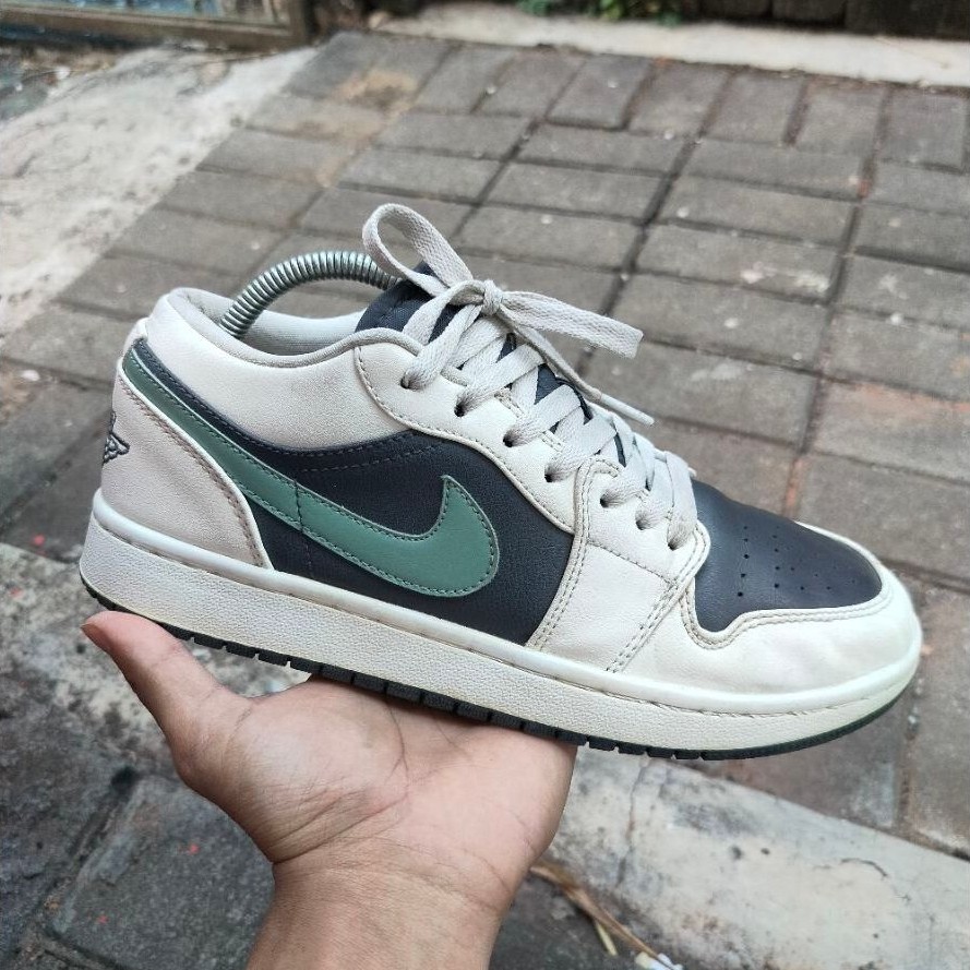 sepatu second AJ 1 Low