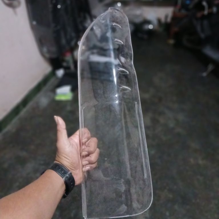 mika lampu bekang kanan hiace commuter