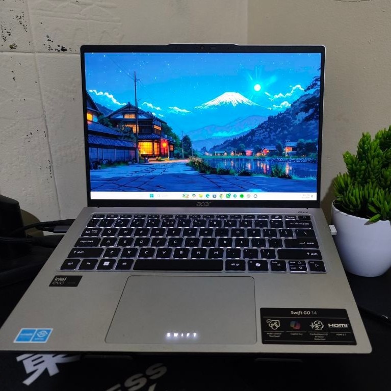 Acer Swift Go 14 OLED SFG14-73 | 32GB | 1TB | Ultra 7 155H