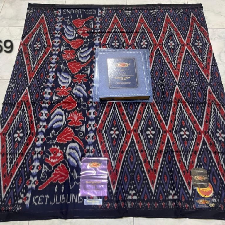 Sarung Ketjubung Goyor Red