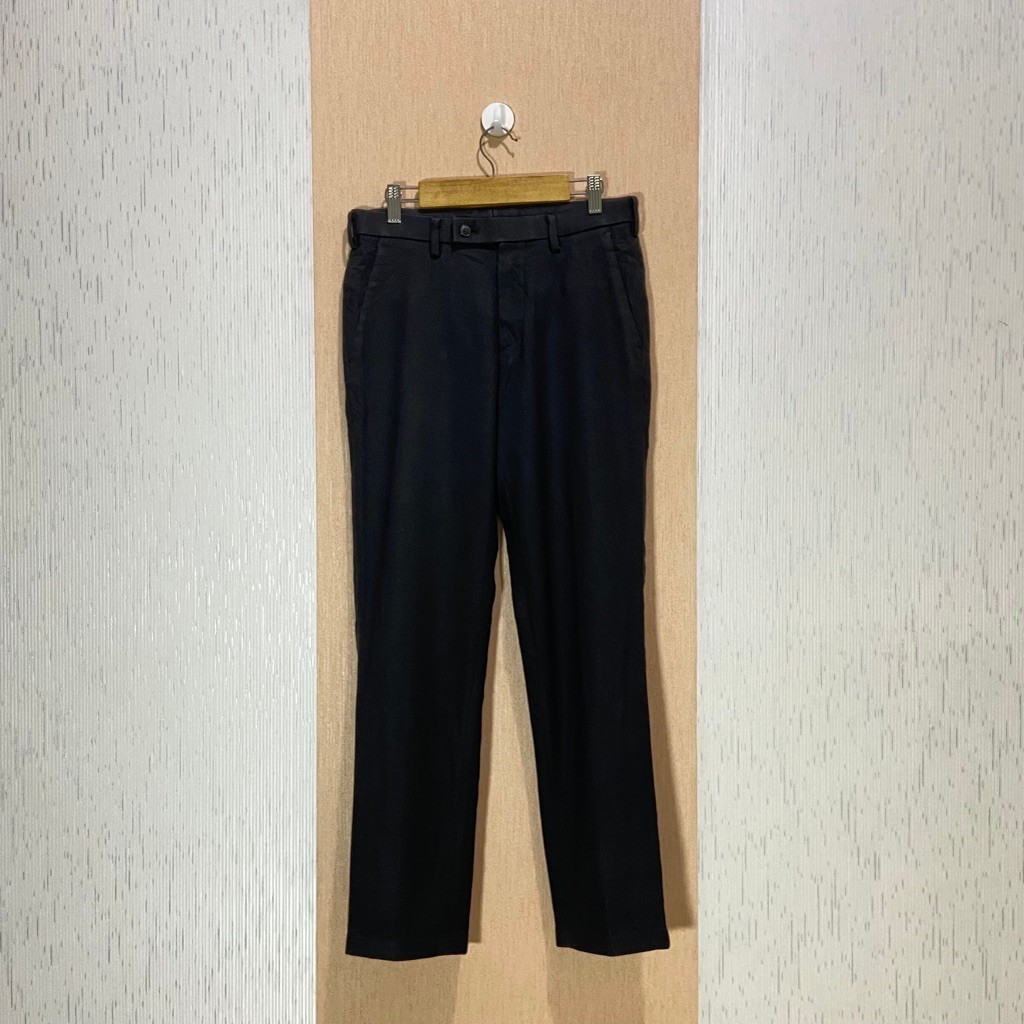 Work Pants UNIQLO HEATTECH / Celana Bahan Pria / JP506 / Size 28