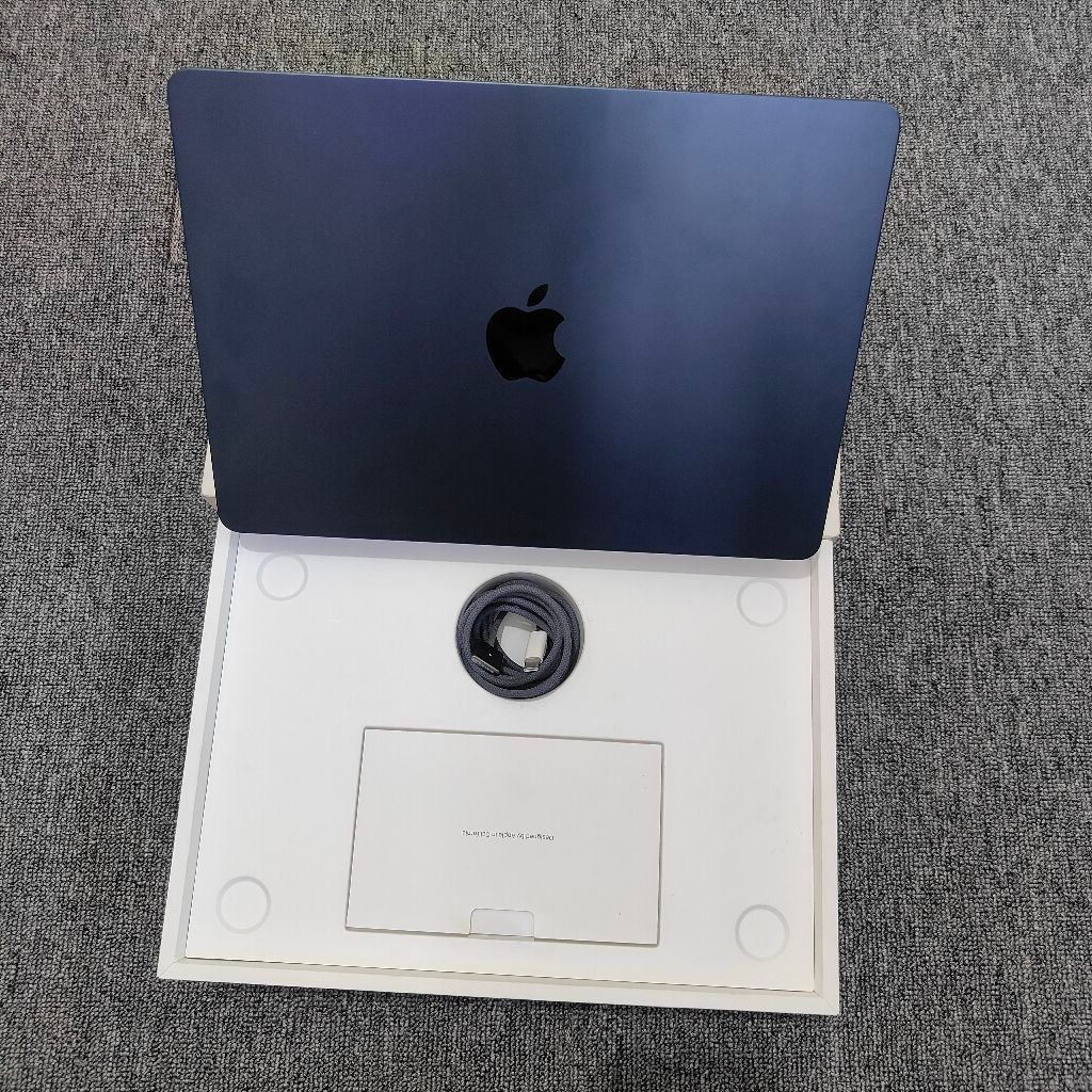 SECOND MACBOOK AIR M2 BLUE RAM 8GB SSD 256GB BH 95% EX IBOX