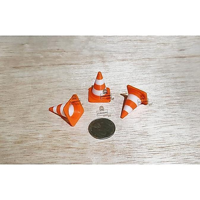 Maket Cone Jalan Raya Miniatur Diorama Kerucut Lalu Lintas 2 Warna
