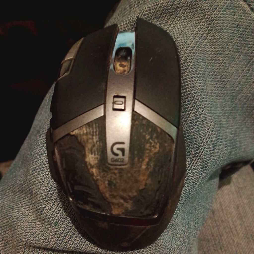 Mouse Gaming Logitech G602 minus tanpa dongle (bekas)