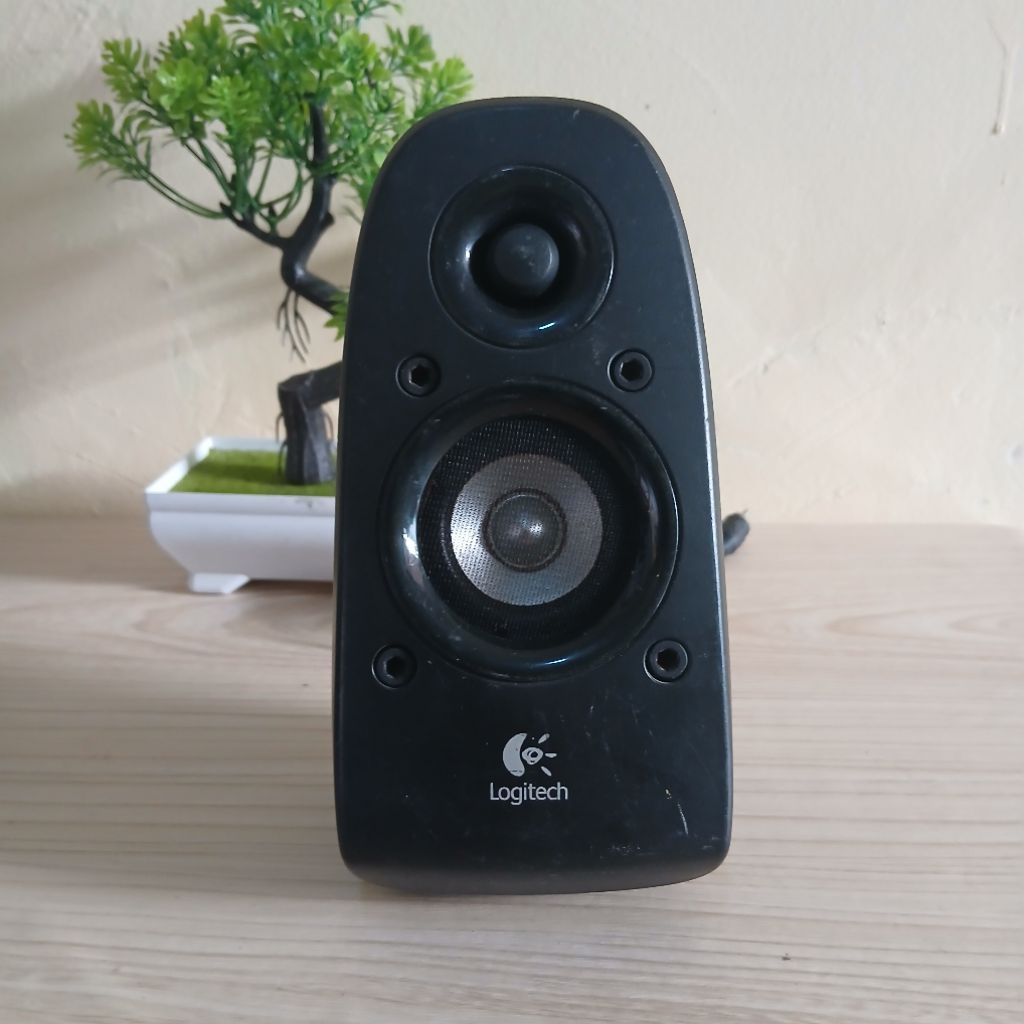 Speaker satelit logitech