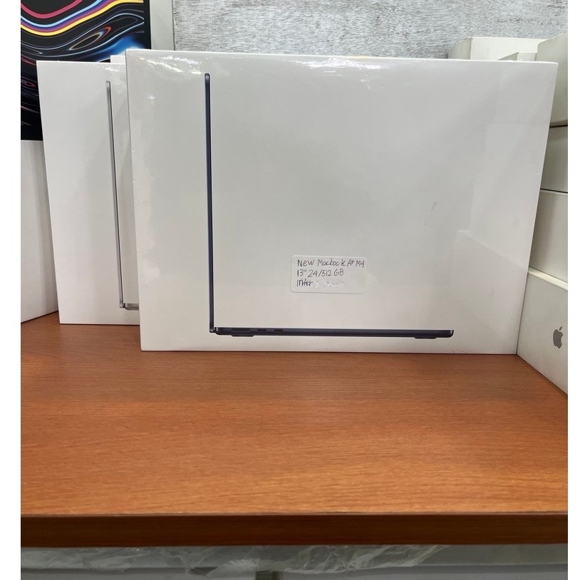 BNIB Macbook Air M4 13” 24/512GB Garansi Internasional 1 Tahun