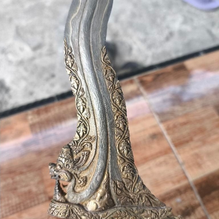 keris lawasan tus ori nogo sosro kinatah kamarogan.. warangka ladrang surakarta iras