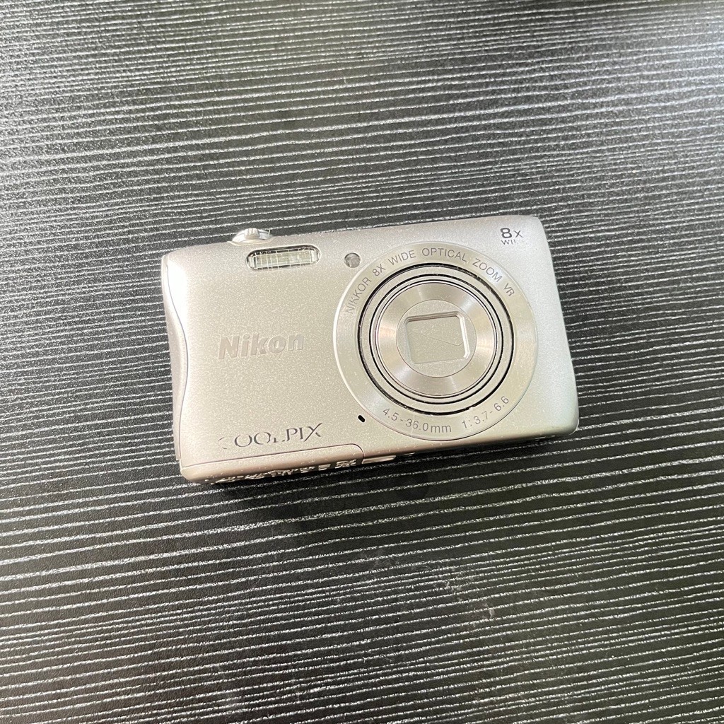 Digicam Nikon S3700