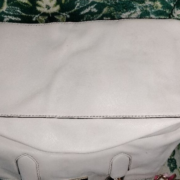 Tas slempang kulit putih