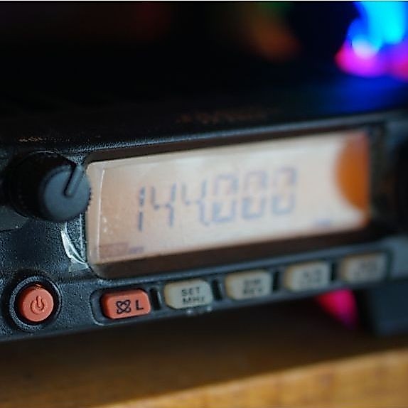 RADIO RIG YAESU FT 2980
