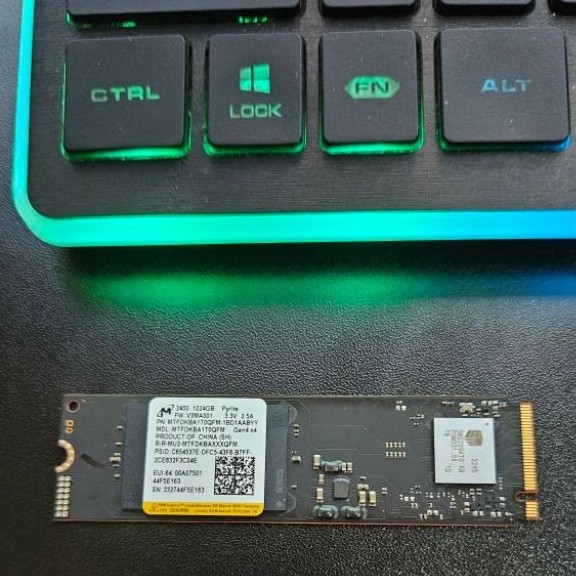 SSD M.2 NVME gen 4 Micron 1TB health 97