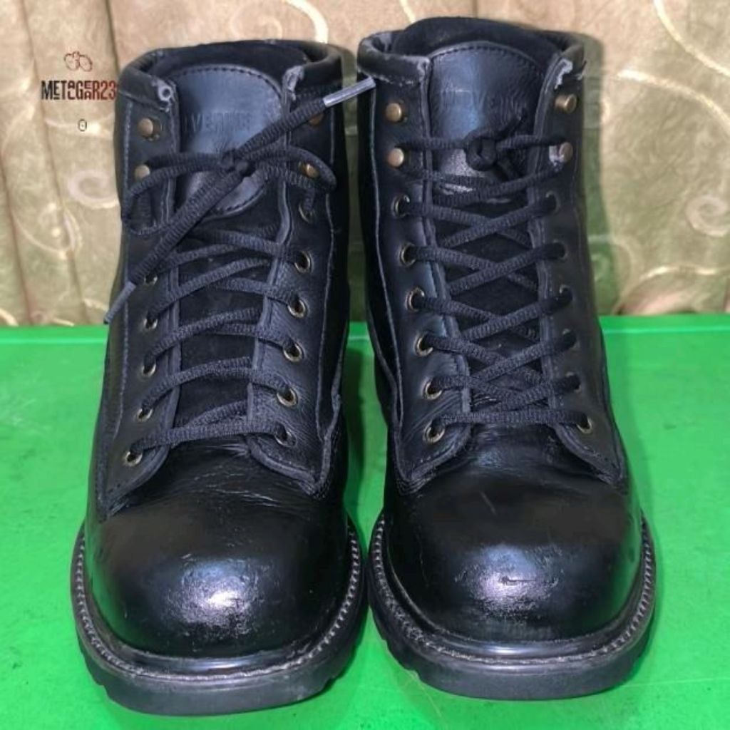 Safety Boot Wolverine Floorhand Mid 2 Waterproof - Size 43