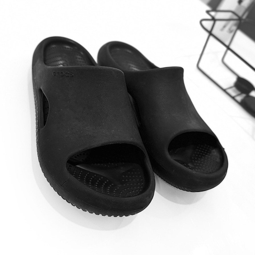 PRELOVED - CROCS sandal pria size W11 black