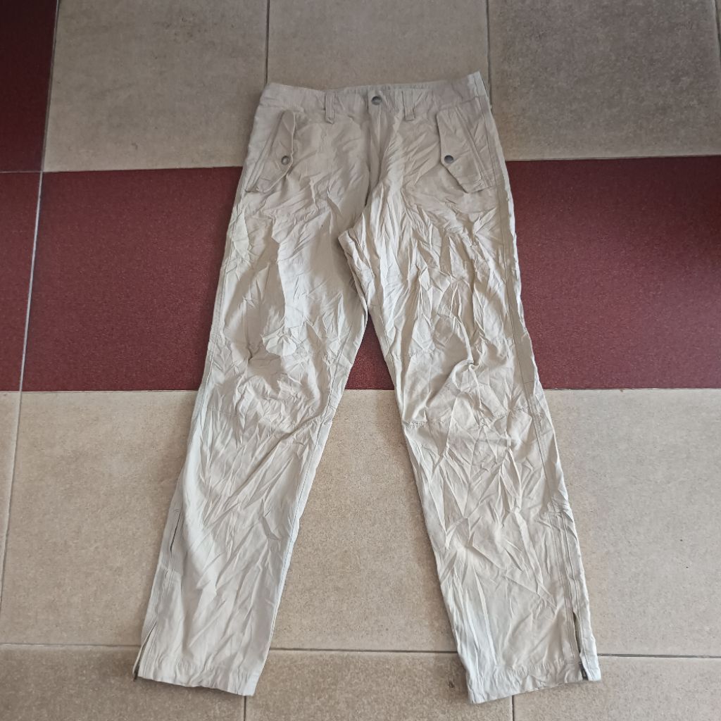 celana panjang Uniqlo S. 001
