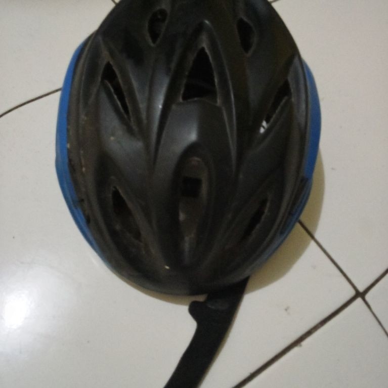 preloved helm sepeda anak