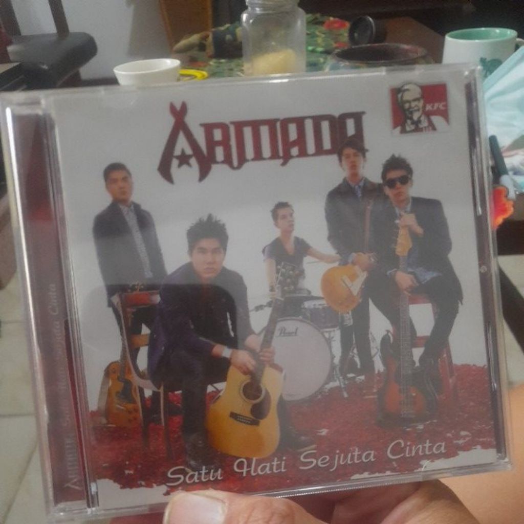 cd musik keluaran kfc armada satu hati sejuta cinta (R16)