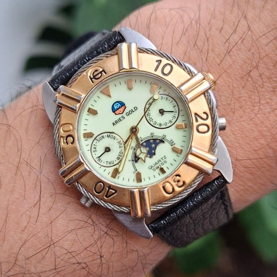 aries gold moonphase