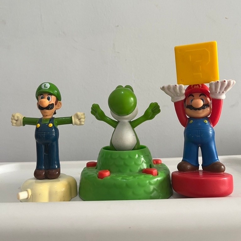 mainan mcd kfc supermario