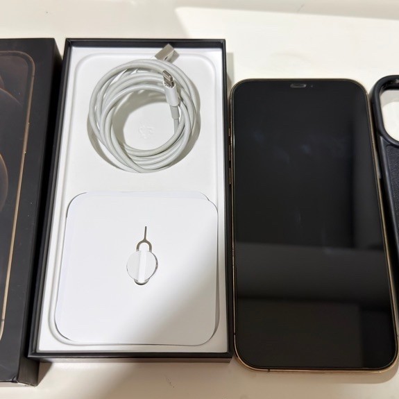 Iphone 12 pro max 256 GB gold second