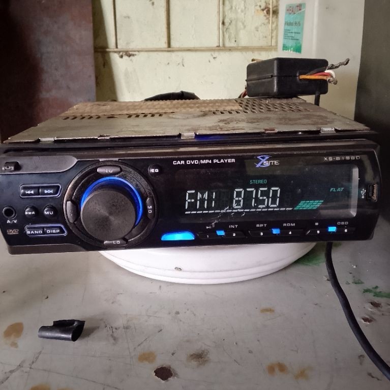 Player Radio DVD MP4 Mobil XSITE XS-B198D FM Stereo dengan Layar LCD