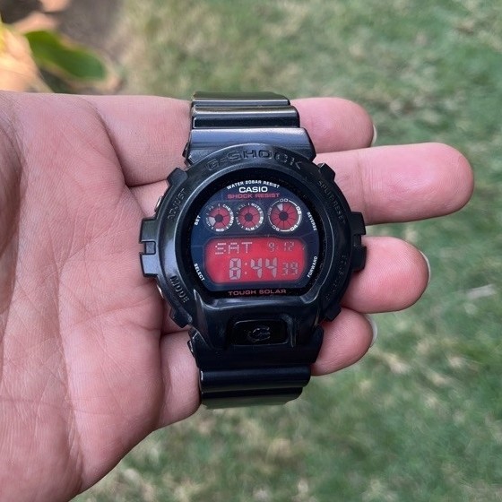 G-Shock DW 6900CC Lcd Merah unik