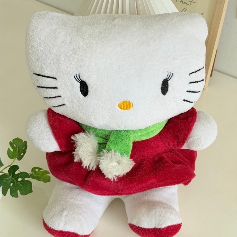 PRELOVED HELLO KITTY PLUSHIE (BONEKA HELLO KITTY)