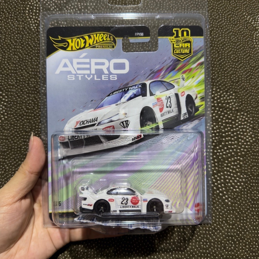Hot Wheels Original LBWK Nissan Silvia S15