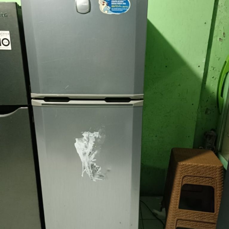 kulkas second 2pintu LG