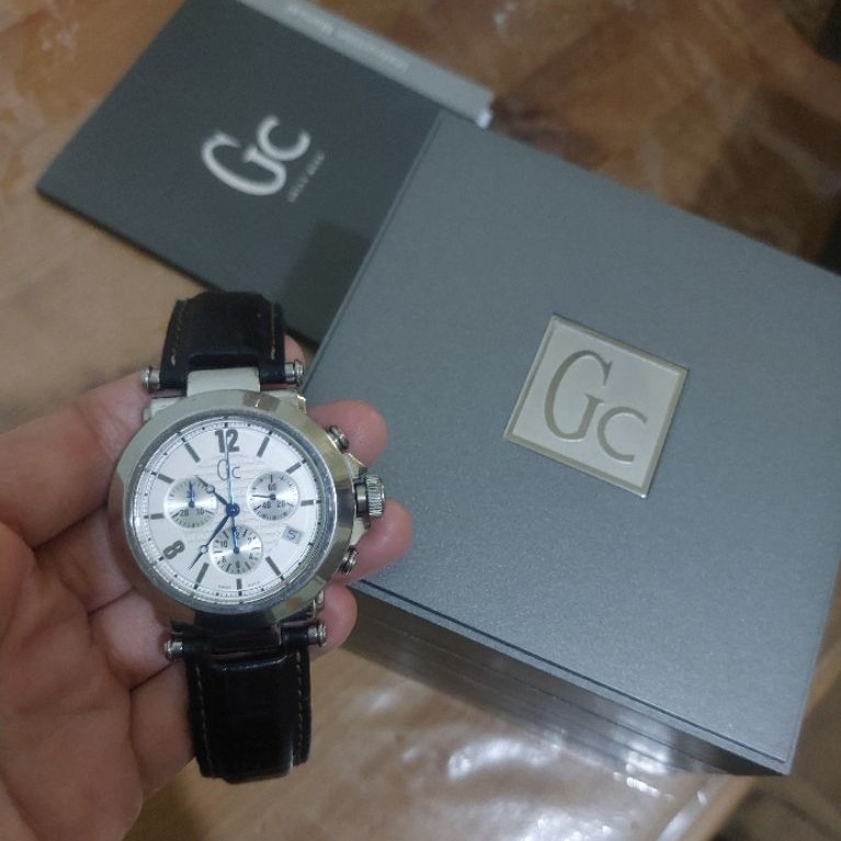 Jam Tangan Pria GC (Guess Collection) Tipe GCX 17001 LI (Second)