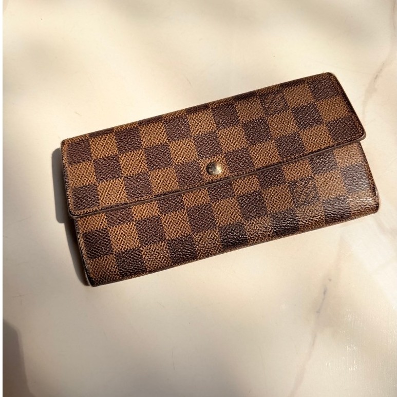 LV Long Wallet Damier preloved