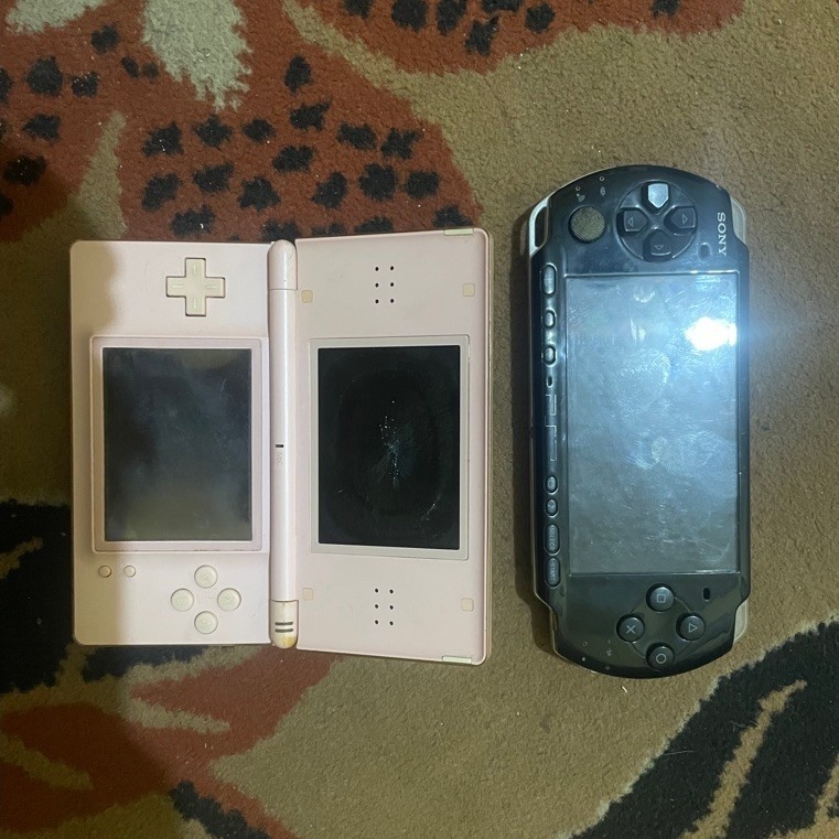 PSP dan NDS Lite