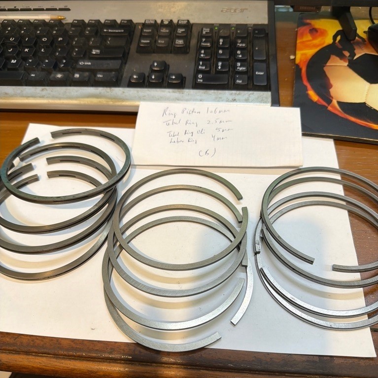 ring piston 106mm,tebal ring 2.5mm,tebal ring oli 5mm,lebar ring 4mm (B)
