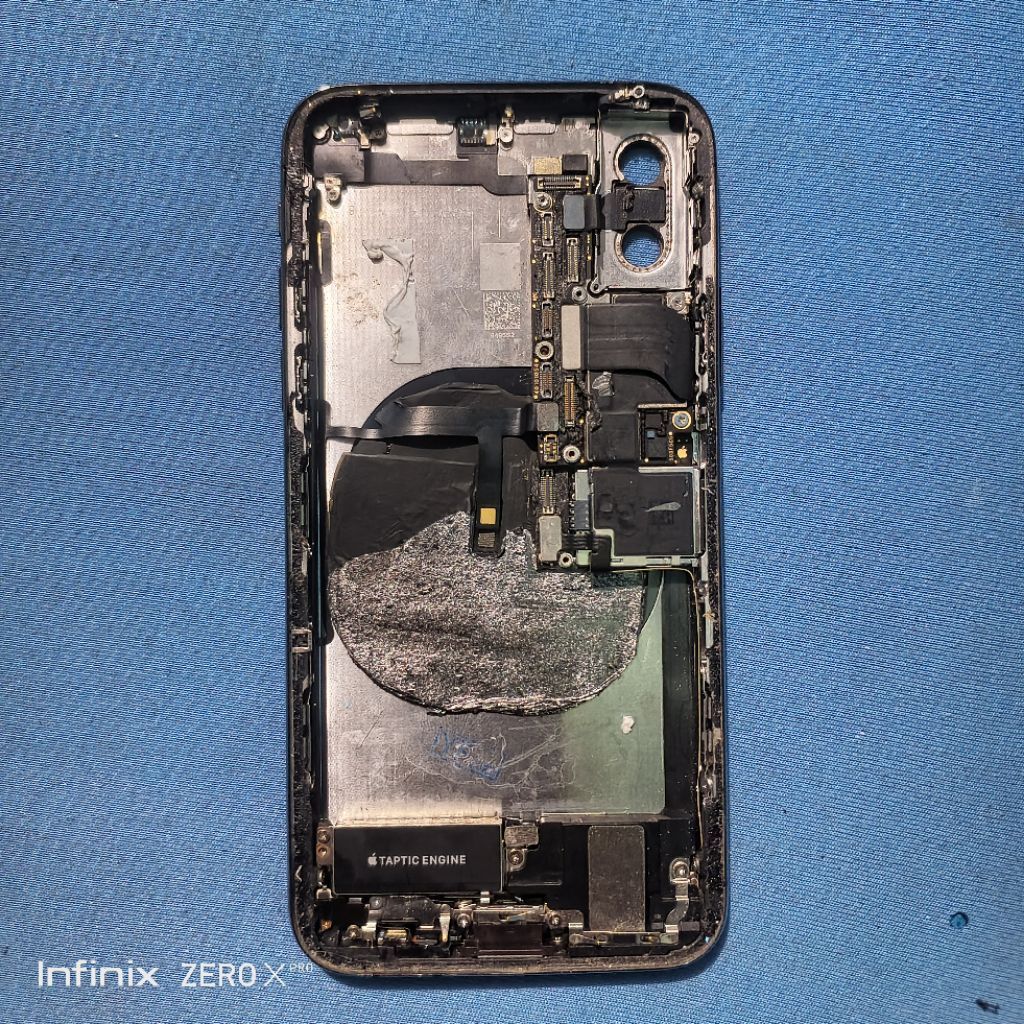 UNIT IPHONE XS HIDUP NORMAL IINTERNAL 256 EX BYPAS WIFI ONLY MESIN SEGEL BELUM PERNAH SERVIC DIKIRIM