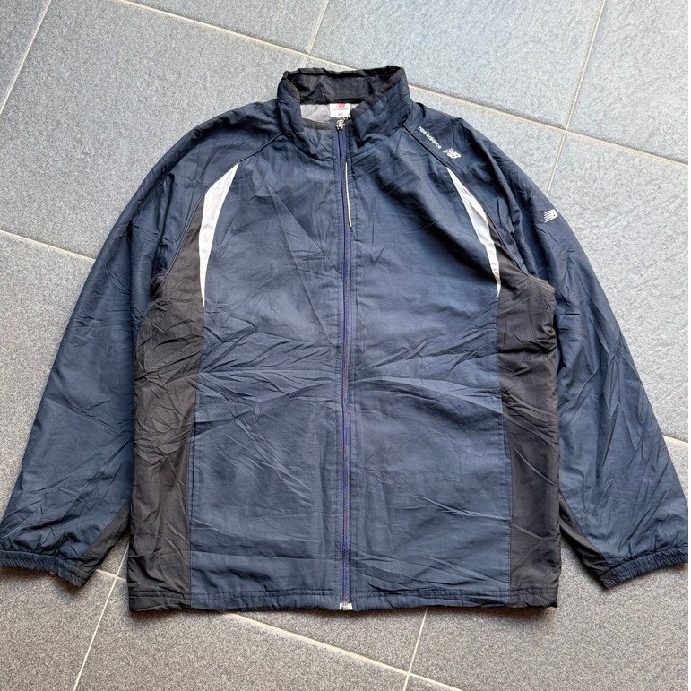 jaket windbreaker NB