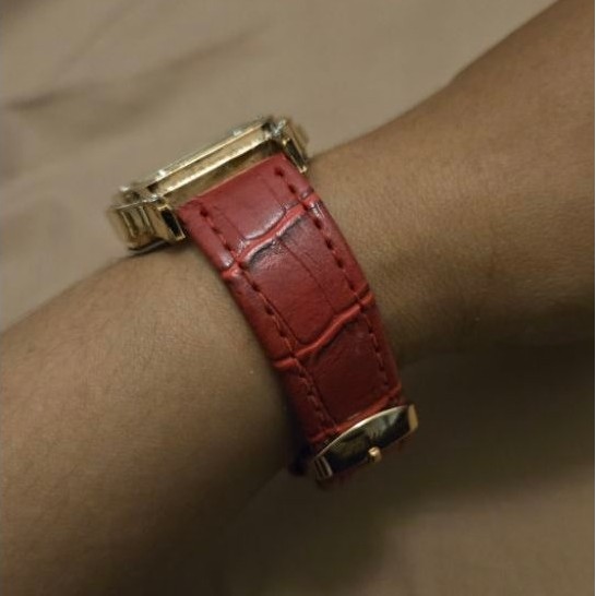 Jam Tangan Wanita Motif Cartier Santos Full Diamond Tali Kulit Merah - Fashion