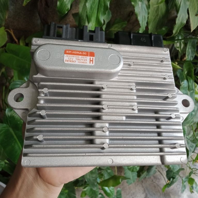 ECU ecm Lexi B3f-H594A-50