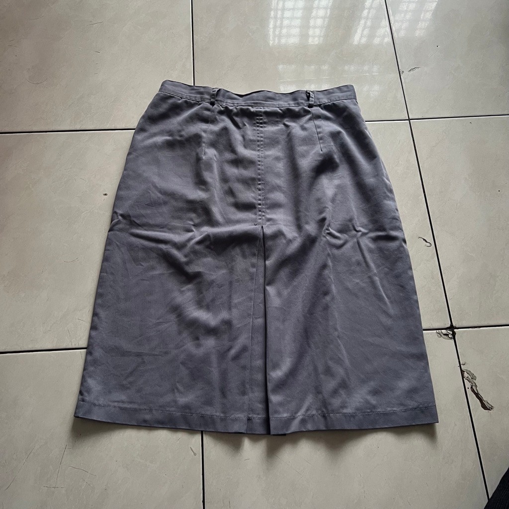 Seragam Rok Abu Katun Sekolah SMA Wanita [BEKAS]