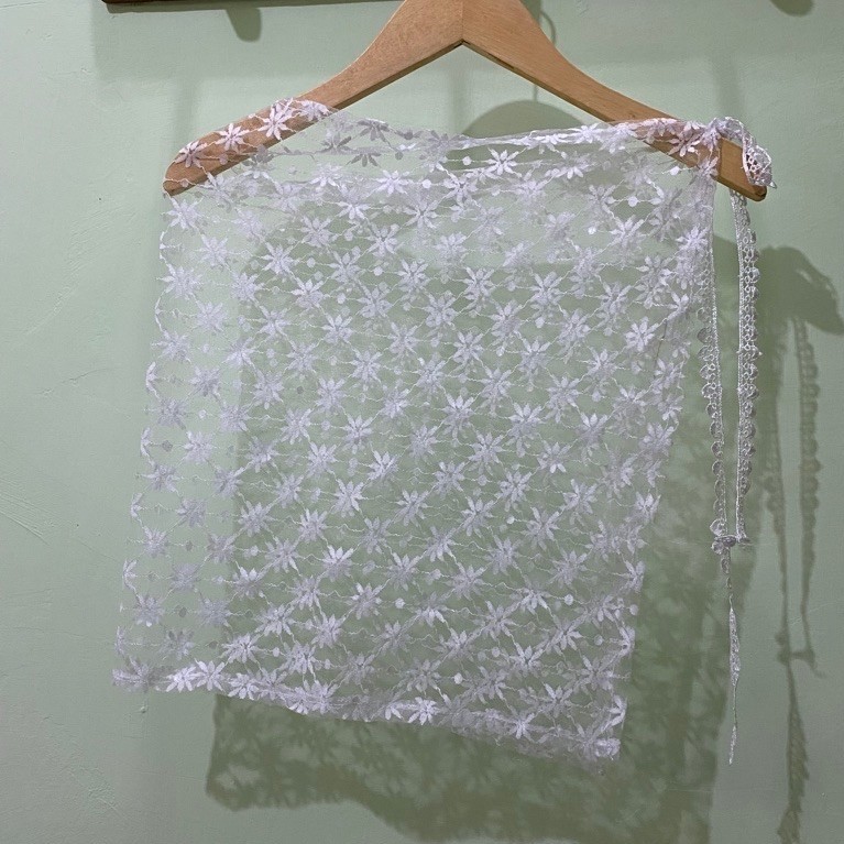 Preloved lace putih