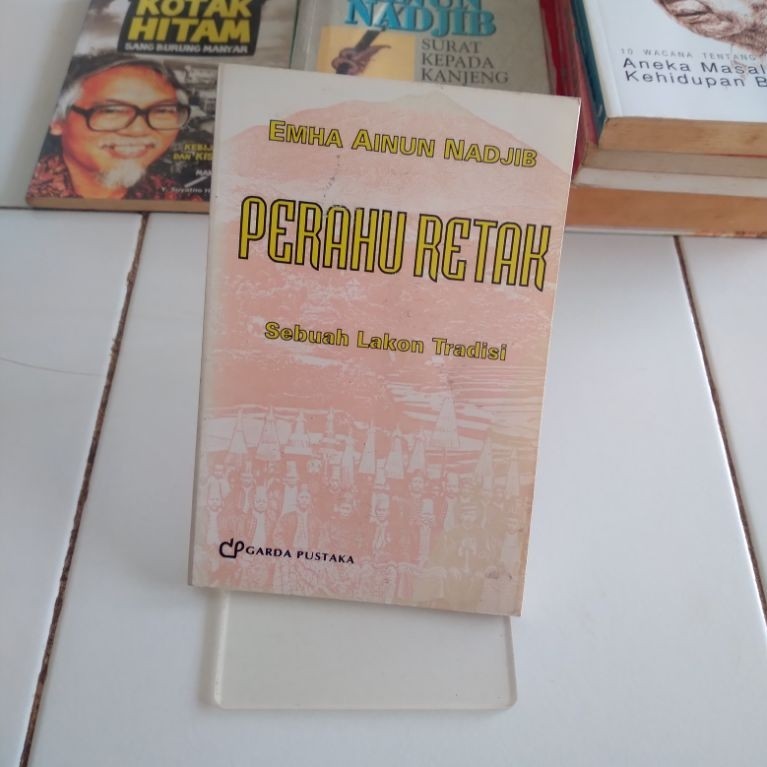 emha ainun nadjib perahu retak