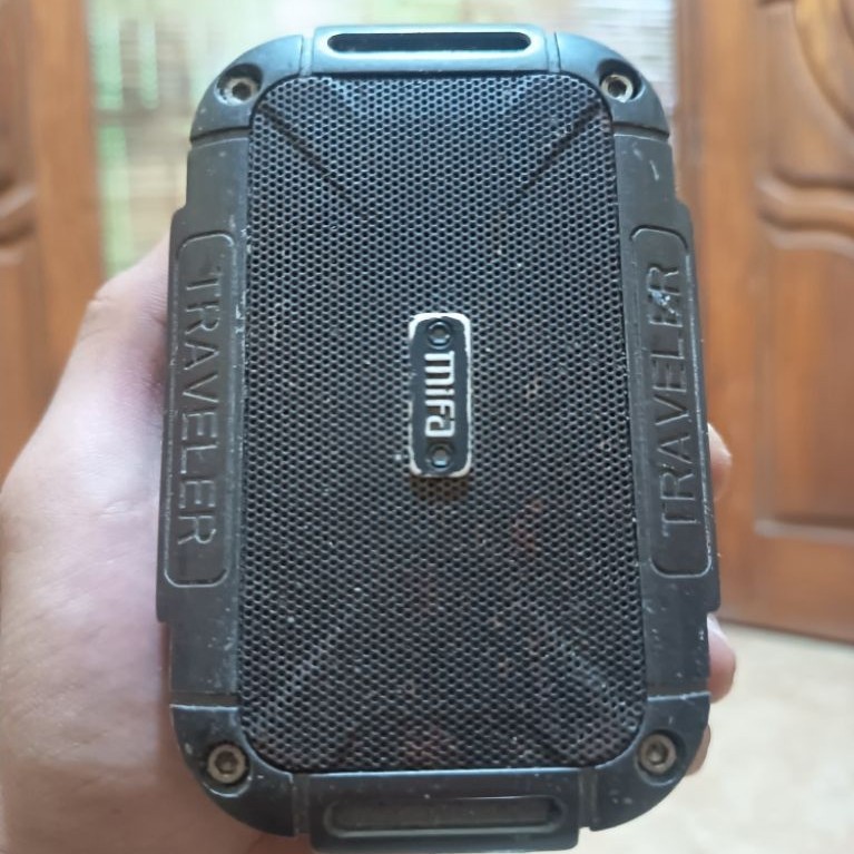 model Mifa F7 Outdoor Bluetooth Speaker