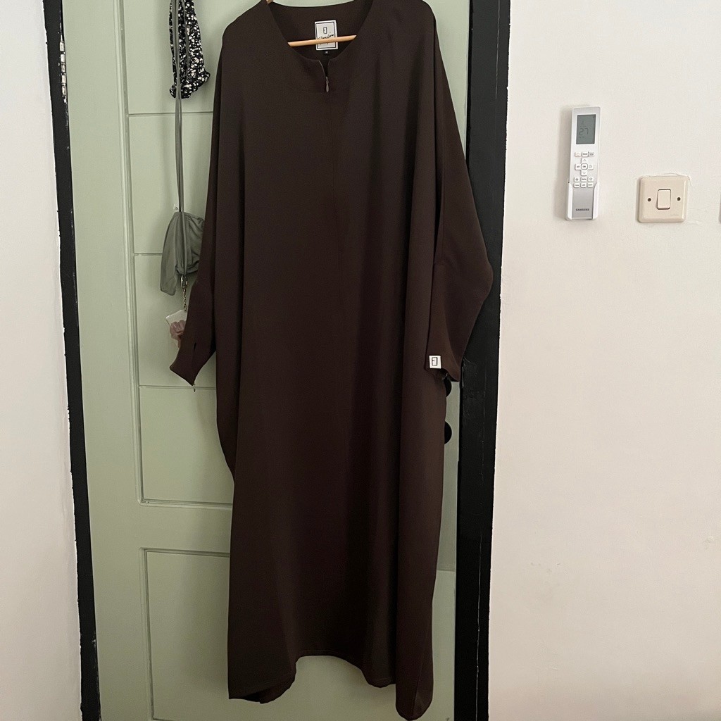 (Preloved) Pop Abaya Elmadina