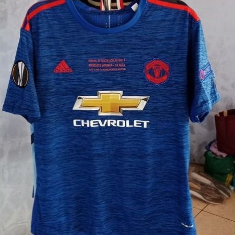 Jersey Manchester United Adidas biru Final Stockholm 2017 dengan sponsor Chevrolet