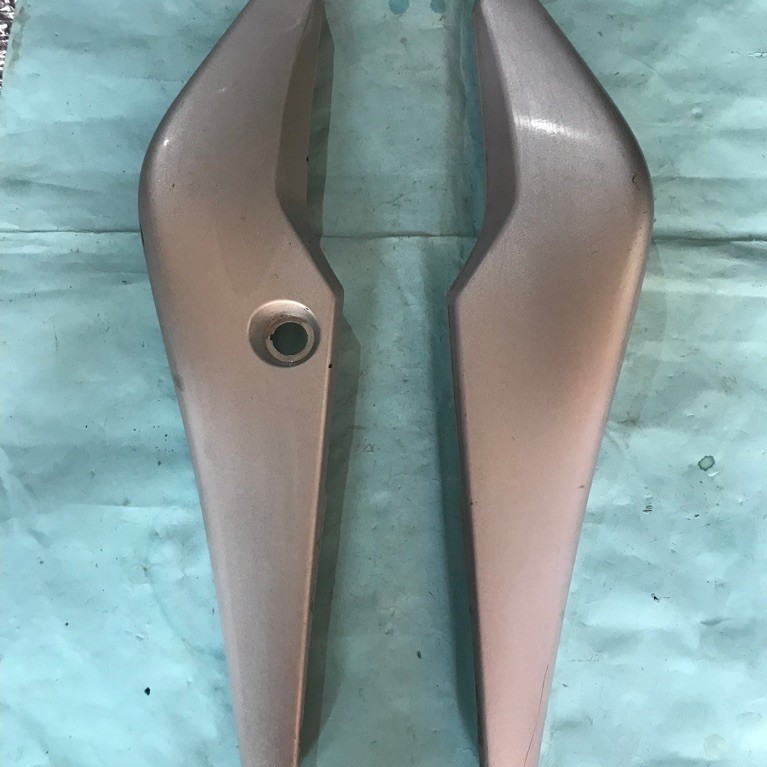 Cover Body halus Belakang CBR 250R CBU Original Pnp CBR 150R CBU