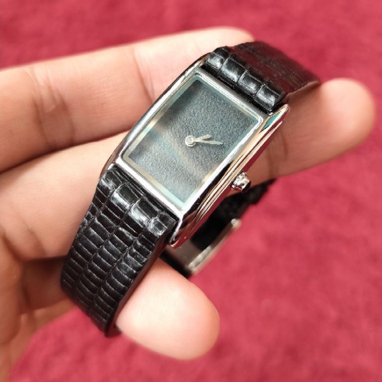 Preowned jam tangan piece unique tank homage cartier vintage black strille dial with black lizard sk