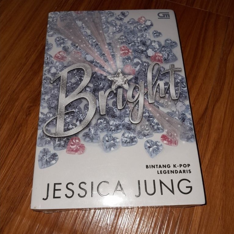 NOVEL BRIGHT JESSICA JUNG