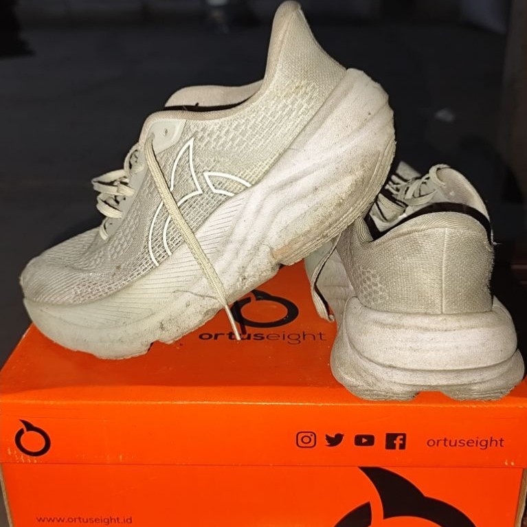 Sepatu Lari Ortuseight Hyperblast