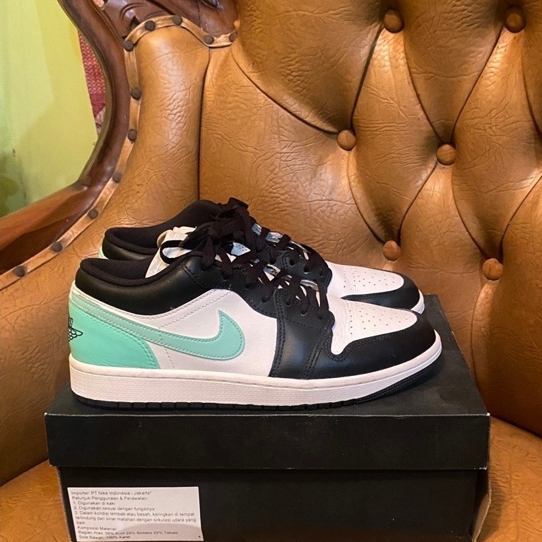 Air Jordan 1 Low Glow Green